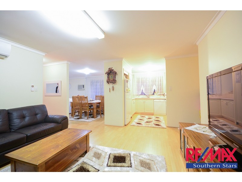 12 Hartfield Street, Queens Park WA 6107