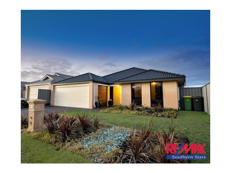 19 Retchford Way, Queens Park WA 6107