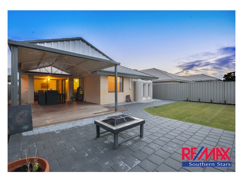 19 Retchford Way, Queens Park WA 6107