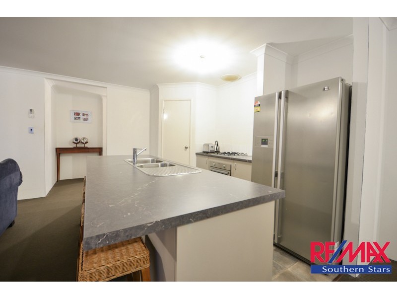 19 Retchford Way, Queens Park WA 6107