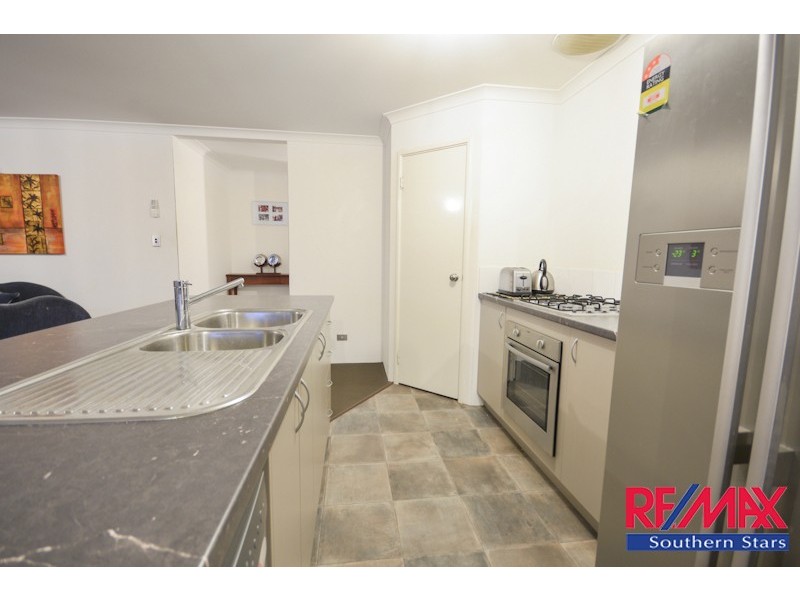 19 Retchford Way, Queens Park WA 6107