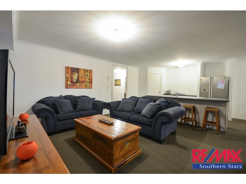 19 Retchford Way, Queens Park WA 6107