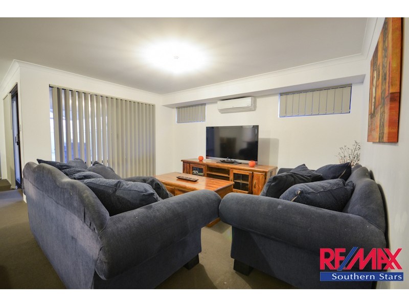 19 Retchford Way, Queens Park WA 6107