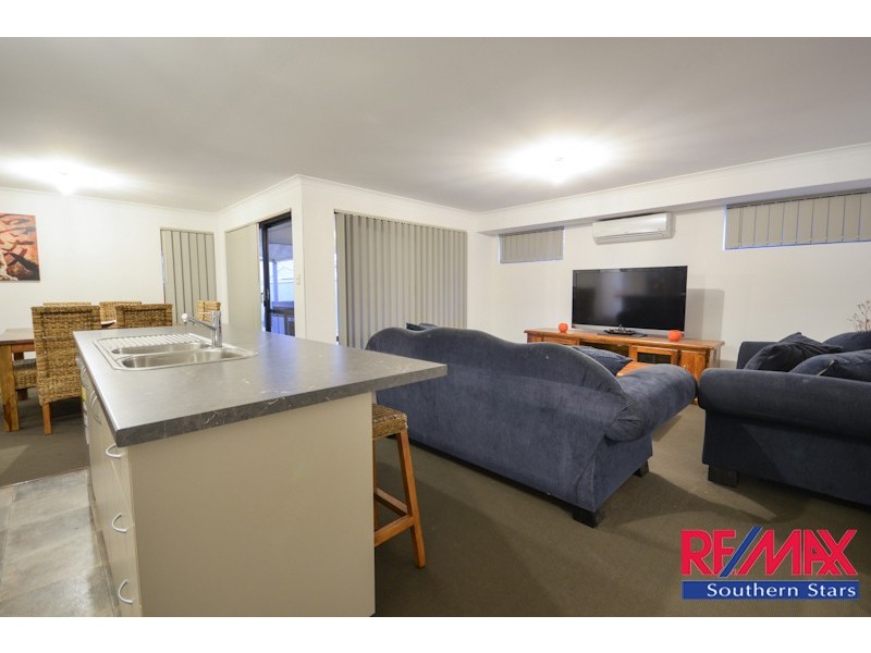 19 Retchford Way, Queens Park WA 6107