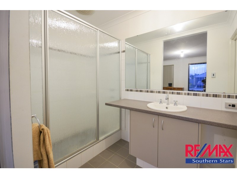 19 Retchford Way, Queens Park WA 6107