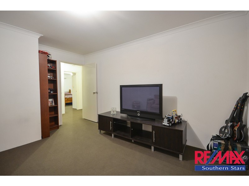 19 Retchford Way, Queens Park WA 6107