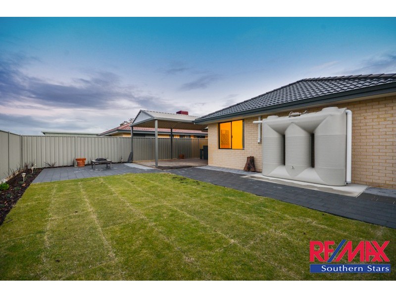 19 Retchford Way, Queens Park WA 6107