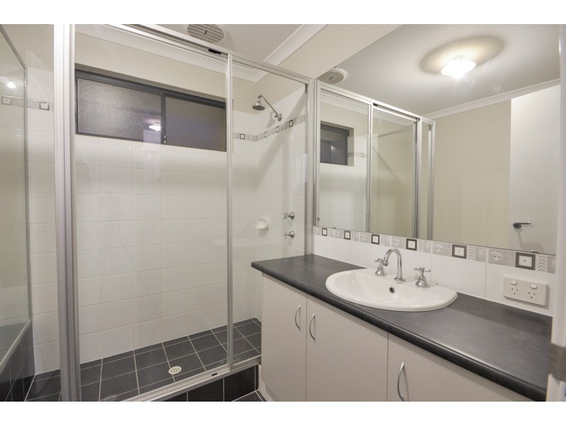 11 Terracina Parkway, Piara Waters WA 6112