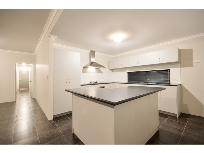 11 Terracina Parkway, Piara Waters WA 6112