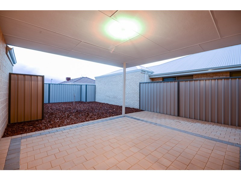 11 Terracina Parkway, Piara Waters WA 6112