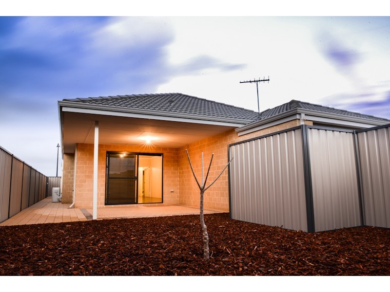 11 Terracina Parkway, Piara Waters WA 6112