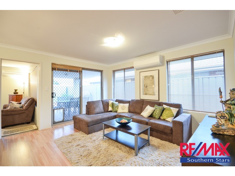 20 Retchford Way, Queens Park WA 6107