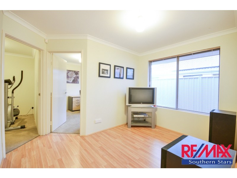 20 Retchford Way, Queens Park WA 6107