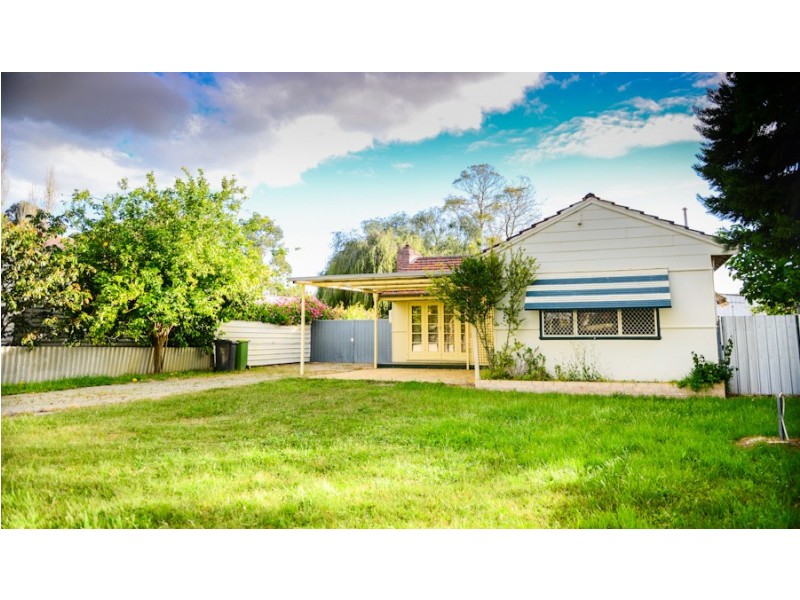 25 Brookland Street, Beckenham WA 6107