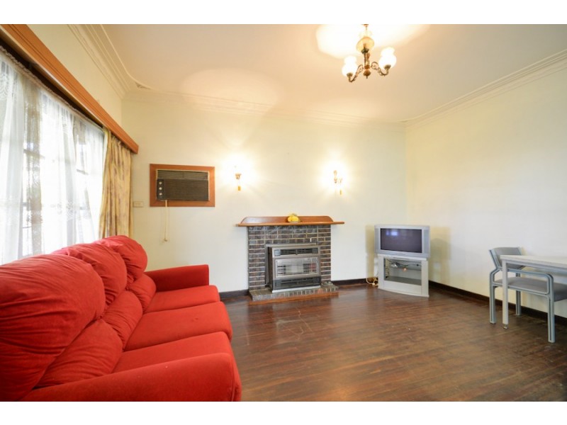 25 Brookland Street, Beckenham WA 6107