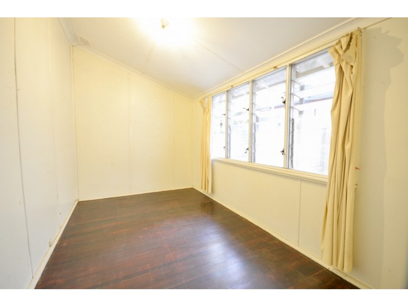 25 Brookland Street, Beckenham WA 6107