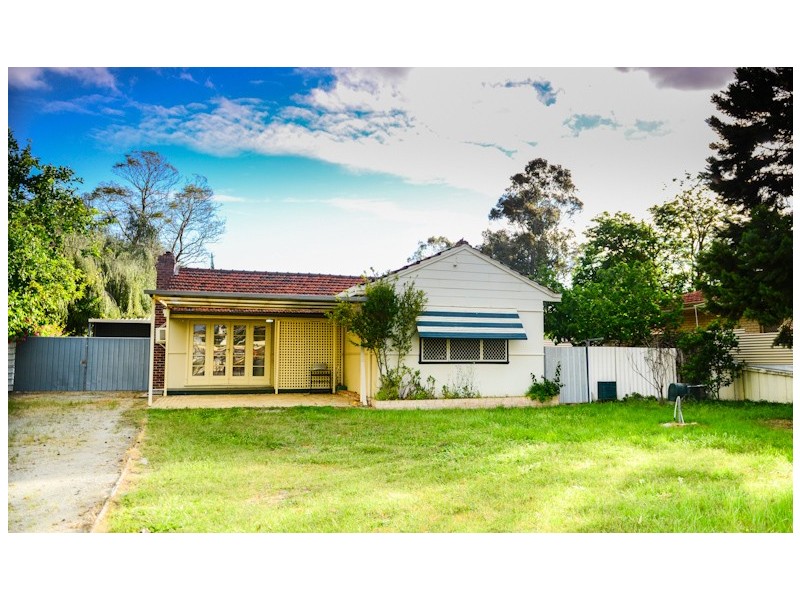 25 Brookland Street, Beckenham WA 6107