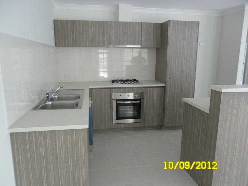 39 Lyon Rd, Atwell WA 6164