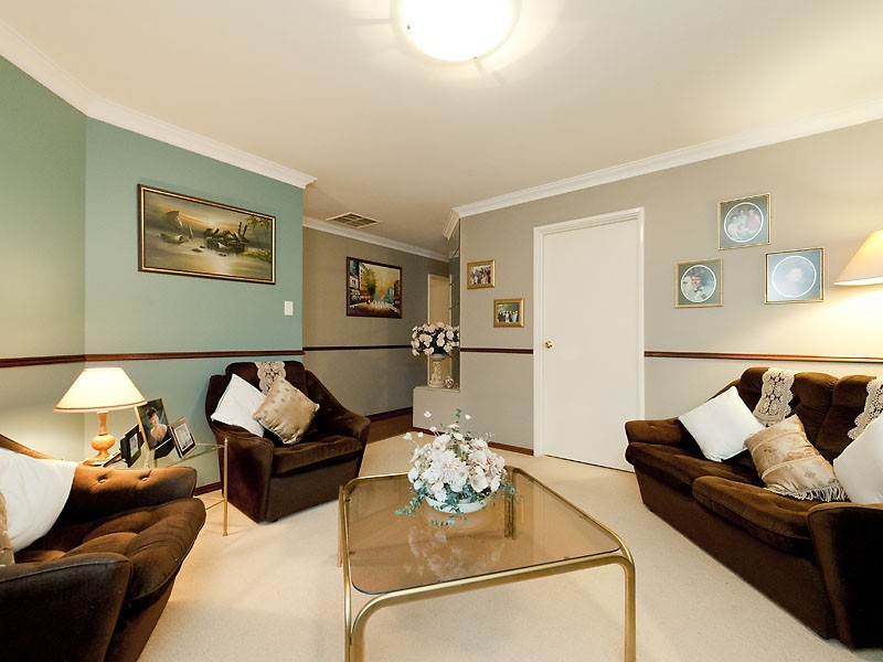 16 Eudanda Place, Cannington WA 6107