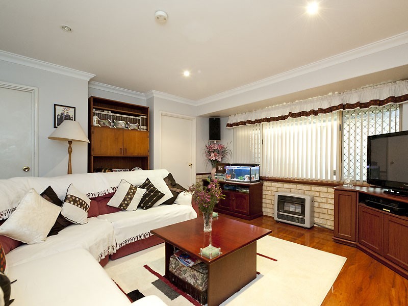 16 Eudanda Place, Cannington WA 6107