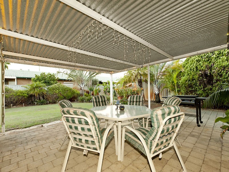 16 Eudanda Place, Cannington WA 6107