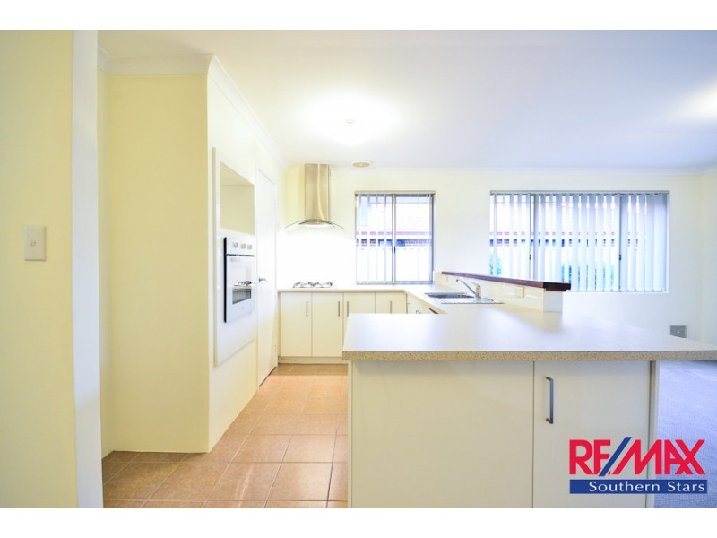 21 Allen Court, Queens Park WA 6107