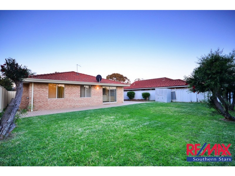 21 Allen Court, Queens Park WA 6107