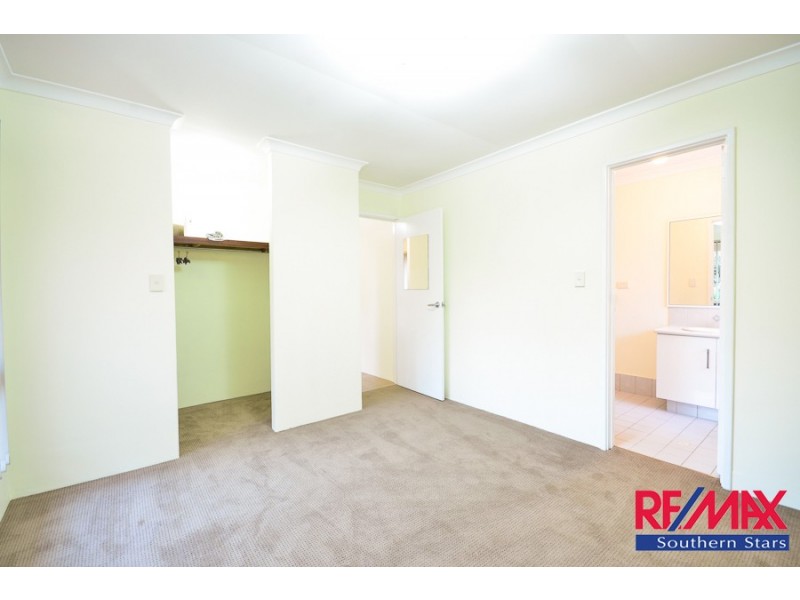 21 Allen Court, Queens Park WA 6107