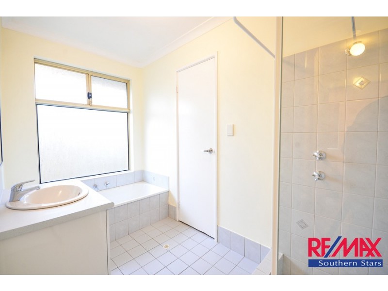 21 Allen Court, Queens Park WA 6107