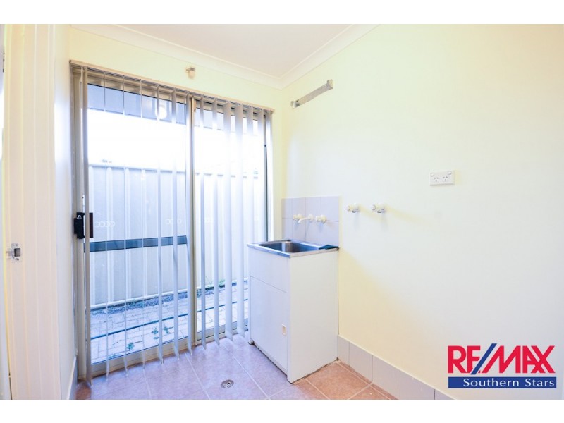 21 Allen Court, Queens Park WA 6107