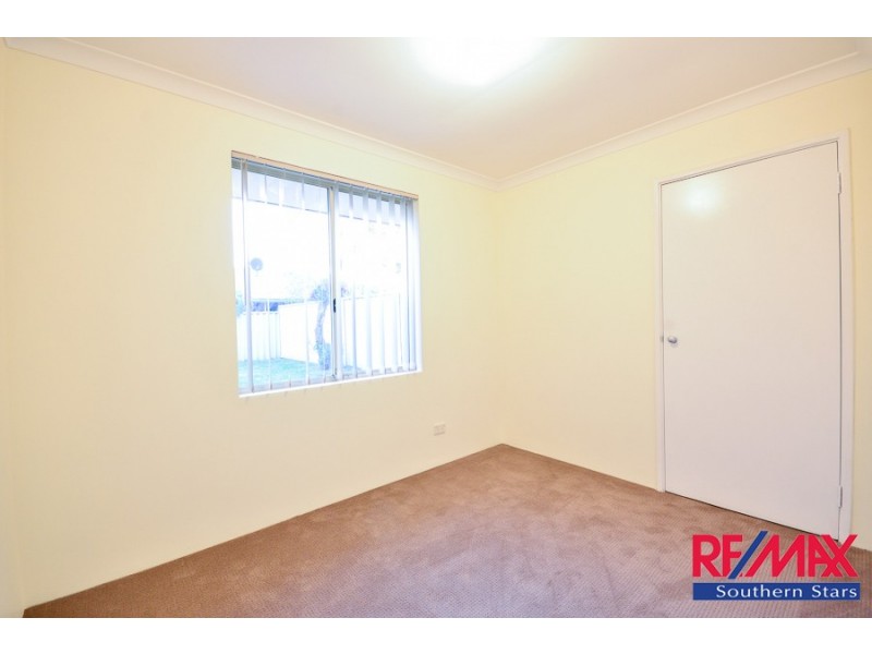 21 Allen Court, Queens Park WA 6107