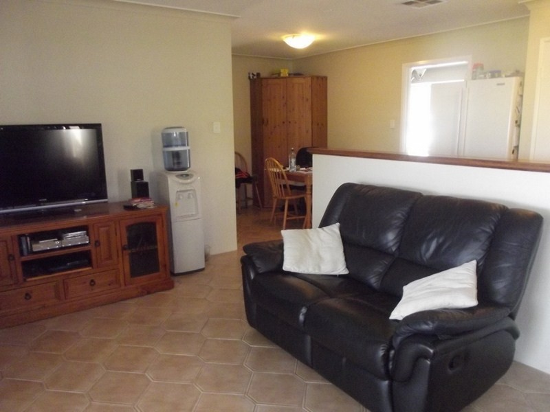 17 Lakewook Cove, Kenwick WA 6107