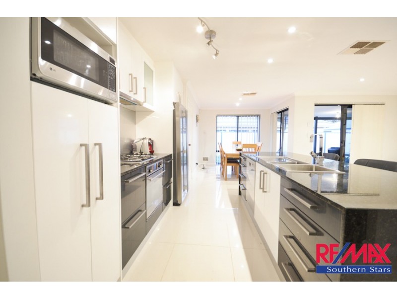9 Gianatti Ramble, East Cannington WA 6107