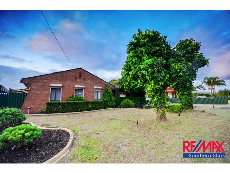 216 Dawson Avenue, Forrestfield WA 6058