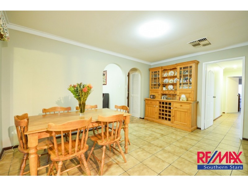 216 Dawson Avenue, Forrestfield WA 6058