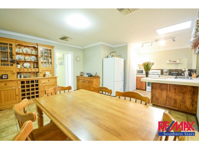 216 Dawson Avenue, Forrestfield WA 6058