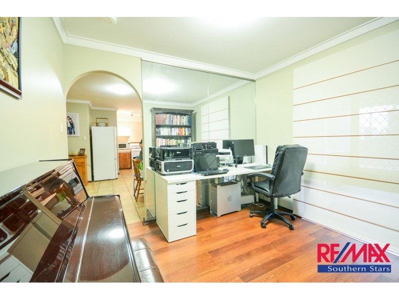 216 Dawson Avenue, Forrestfield WA 6058