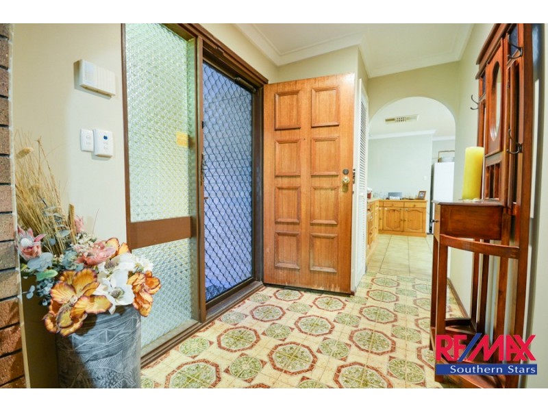 216 Dawson Avenue, Forrestfield WA 6058