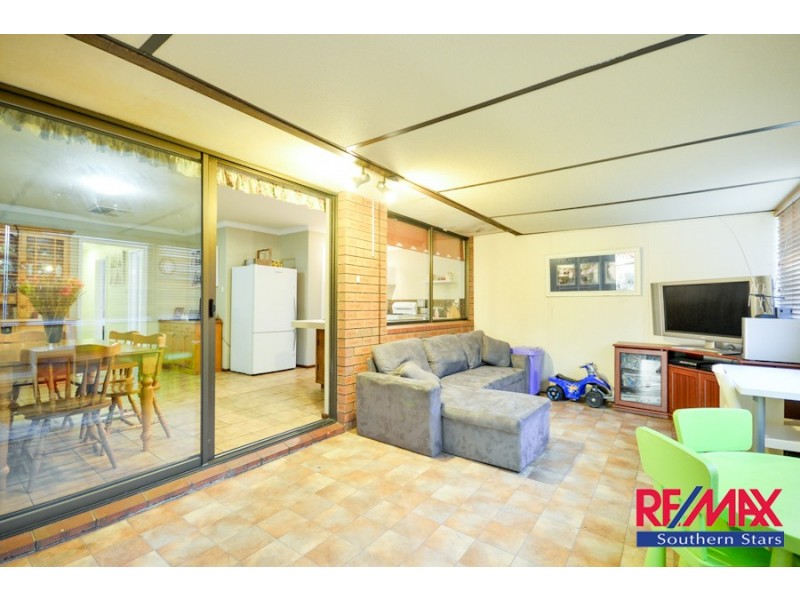 216 Dawson Avenue, Forrestfield WA 6058