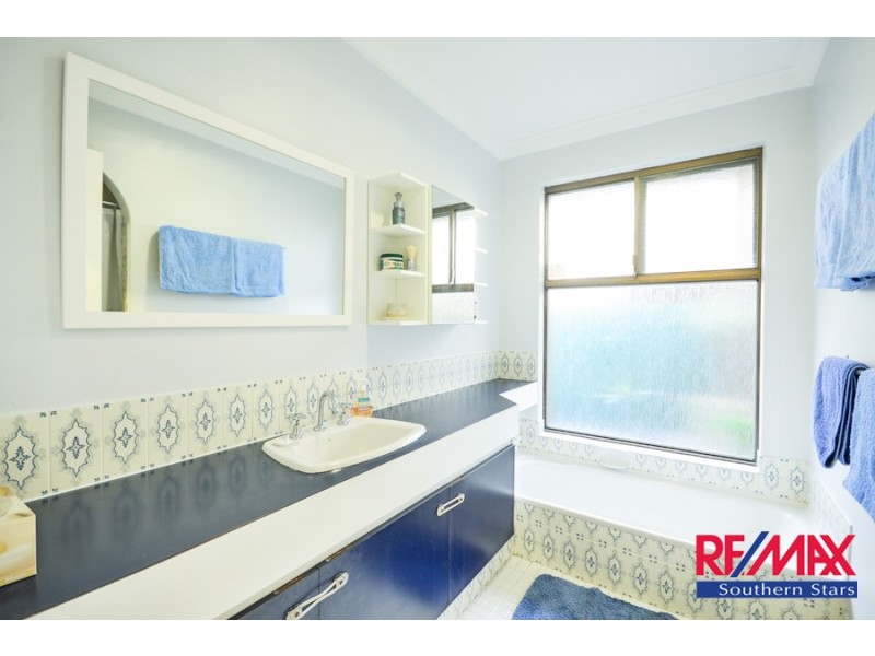 216 Dawson Avenue, Forrestfield WA 6058