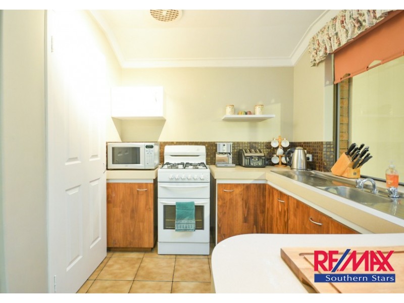 216 Dawson Avenue, Forrestfield WA 6058