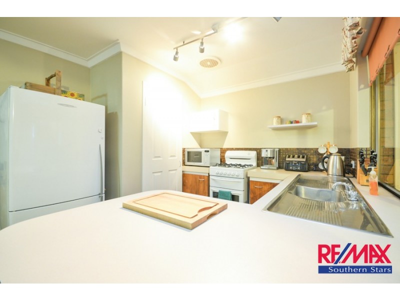 216 Dawson Avenue, Forrestfield WA 6058