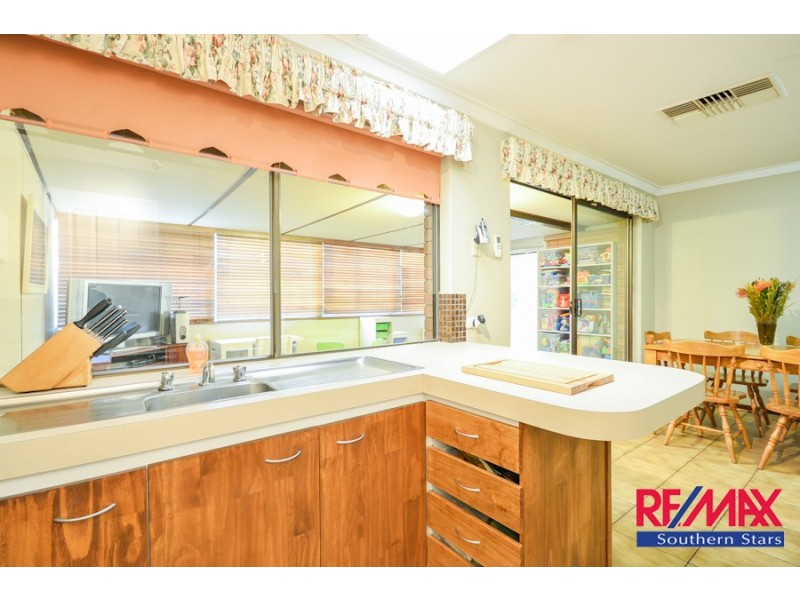 216 Dawson Avenue, Forrestfield WA 6058