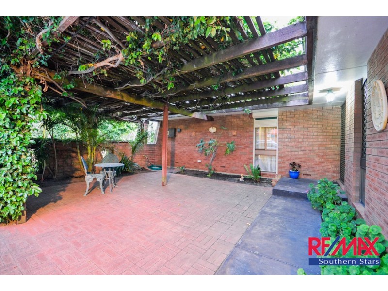 216 Dawson Avenue, Forrestfield WA 6058