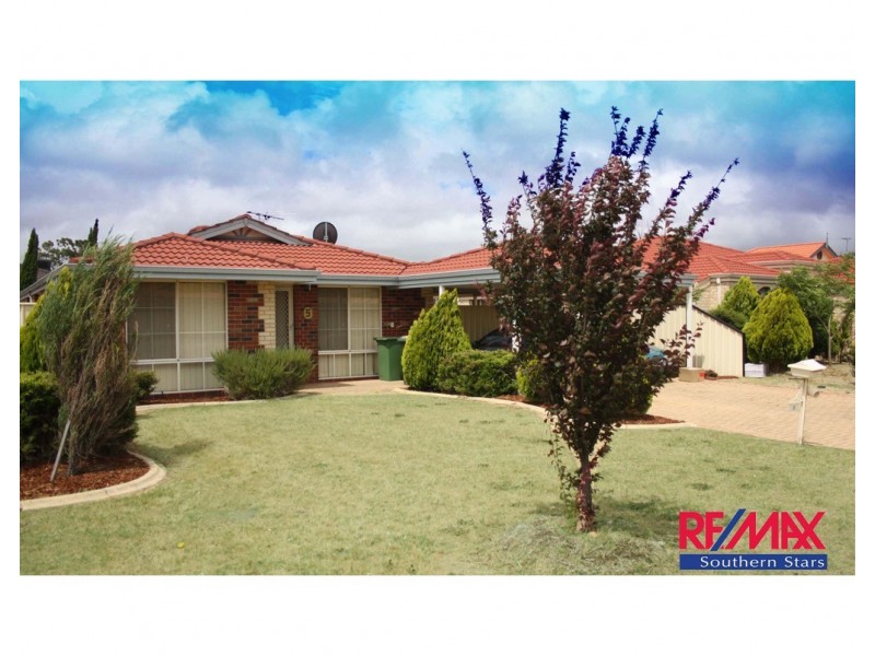 5 Mannix Pass, Queens Park WA 6107