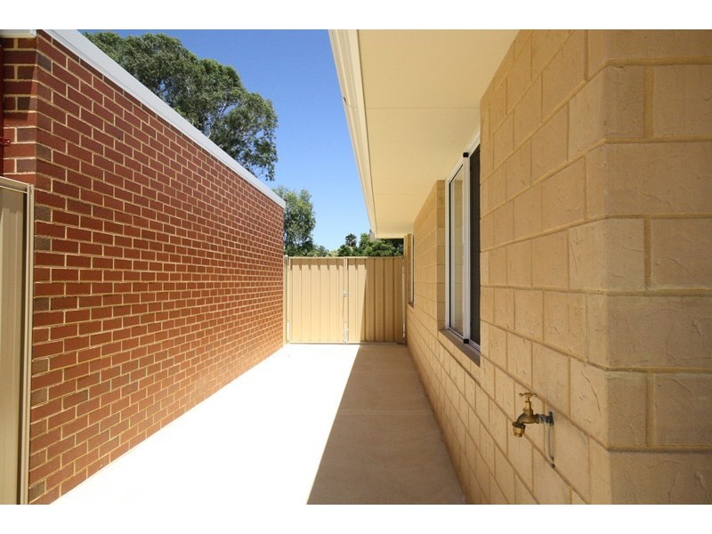 82A Lacey Street, Beckenham WA 6107