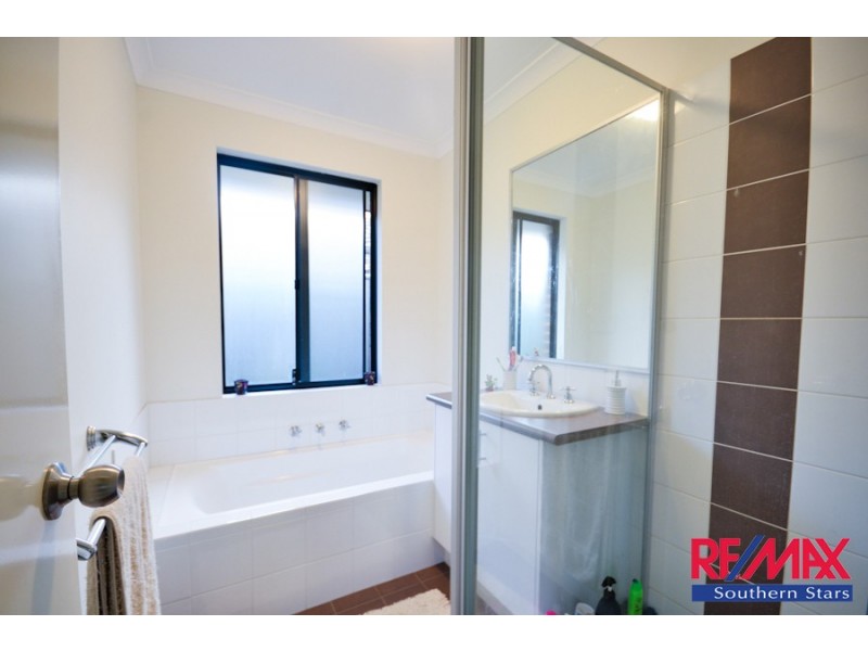 29 Serisier parkway, Queens Park WA 6107