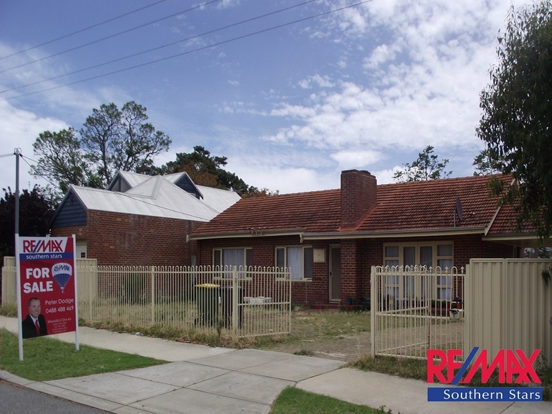 1 Berehaven Avenue, Thornlie WA 6108