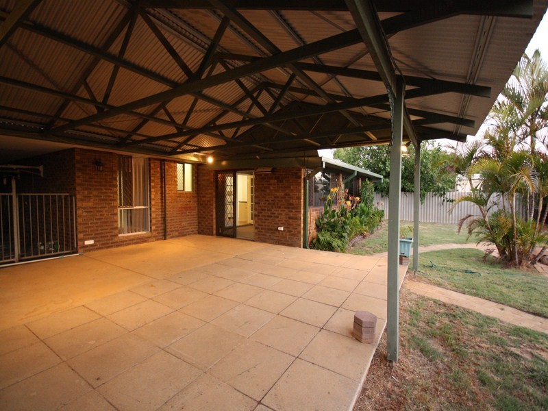 122 Berkshire Road, Forrestfield WA 6058