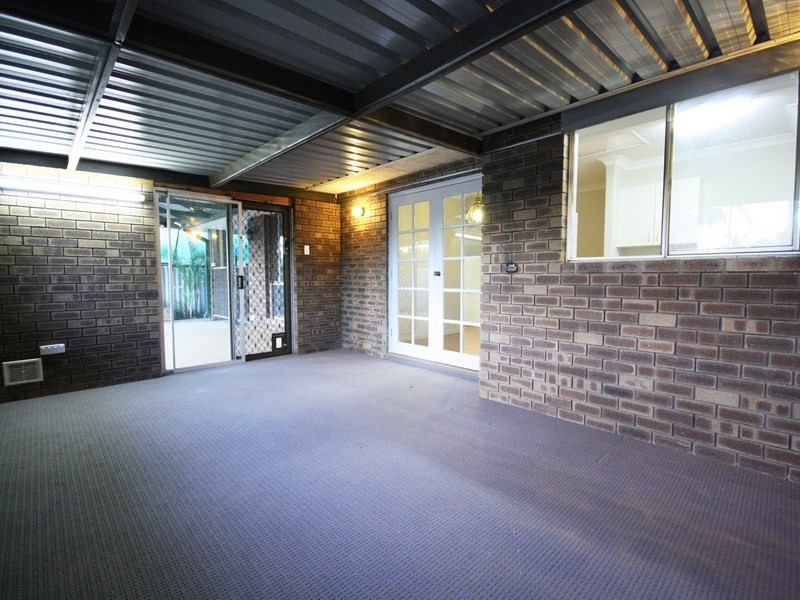 122 Berkshire Road, Forrestfield WA 6058
